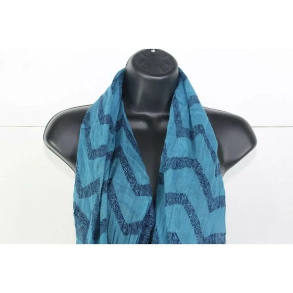 ladies chic 100% viscose scarf - Picture 2 of 2